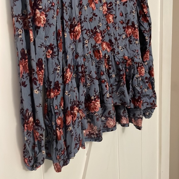 American Eagle Floral Top - Picture 4 of 5